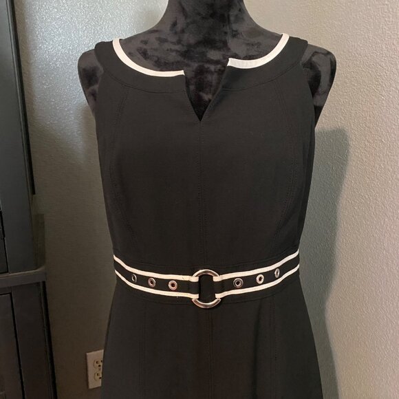 White House Black Market Dress Size 6 Black Sleeveless Belted Fit & Flare Chic - Picture 2 of 9